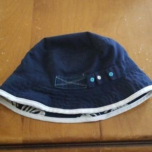 Bucket hat, reversible sz 12-18 mths